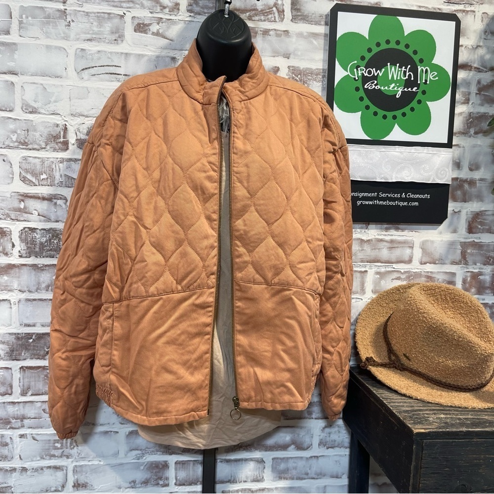 AnyBody Women's Jacket in Peach small NWT
